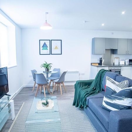 Luxury Apartments Available Next To Train Station - The Wallgate Apartments Wigan - Free Parking Dış mekan fotoğraf