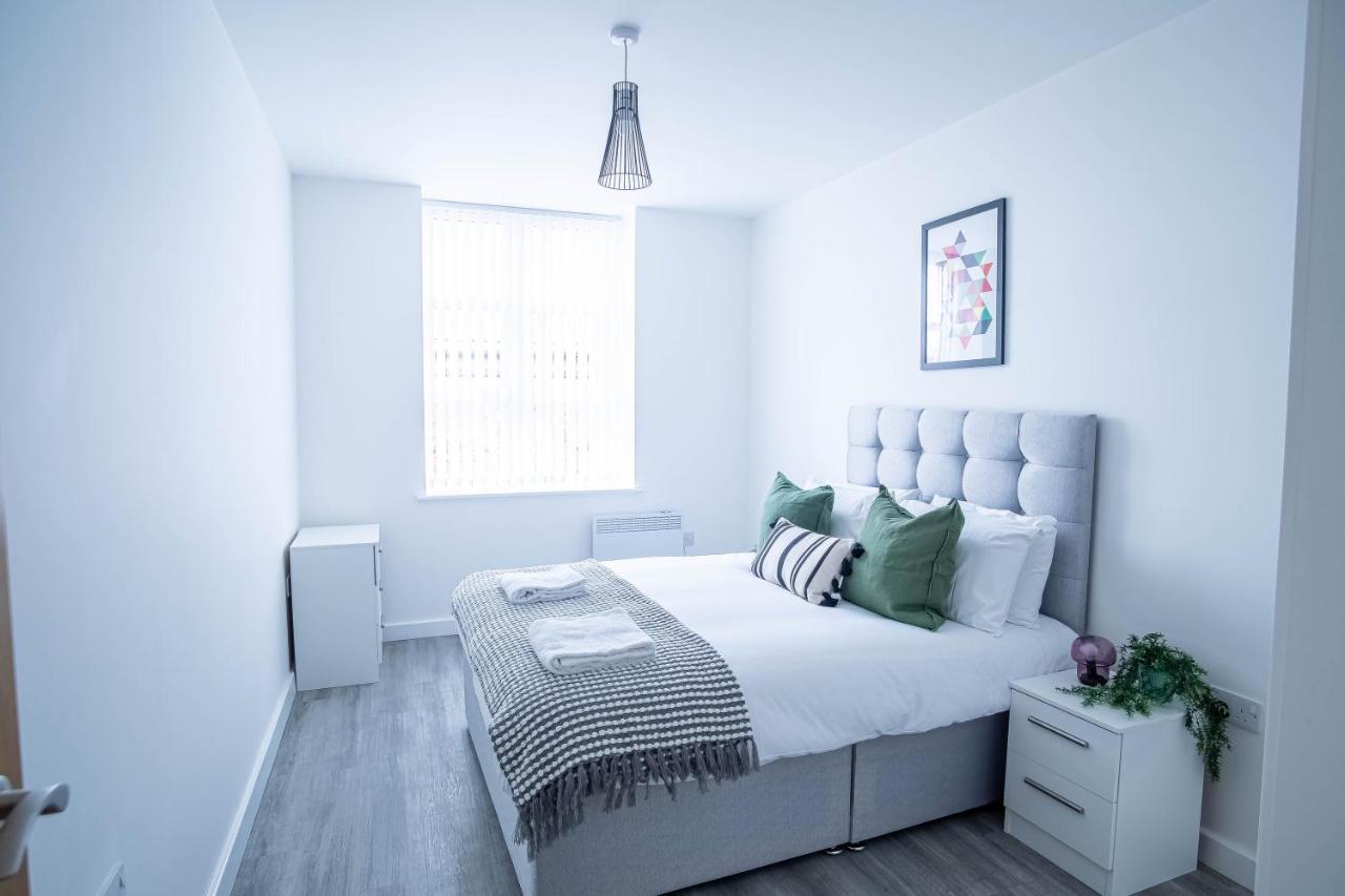 Luxury Apartments Available Next To Train Station - The Wallgate Apartments Wigan - Free Parking Dış mekan fotoğraf