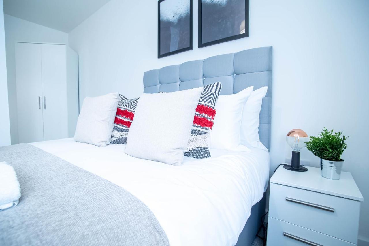 Luxury Apartments Available Next To Train Station - The Wallgate Apartments Wigan - Free Parking Dış mekan fotoğraf