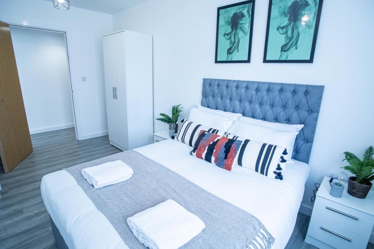 Luxury Apartments Available Next To Train Station - The Wallgate Apartments Wigan - Free Parking Dış mekan fotoğraf