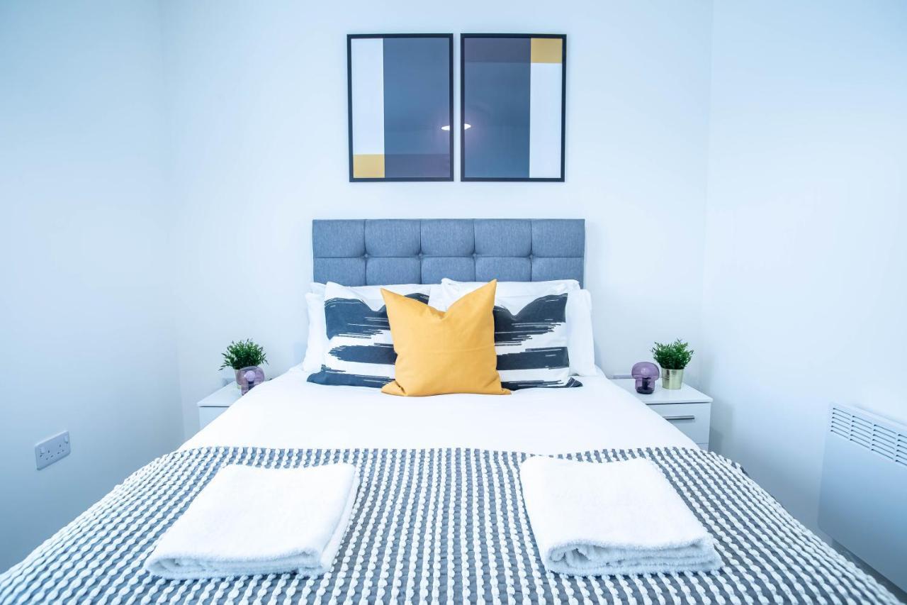 Luxury Apartments Available Next To Train Station - The Wallgate Apartments Wigan - Free Parking Dış mekan fotoğraf