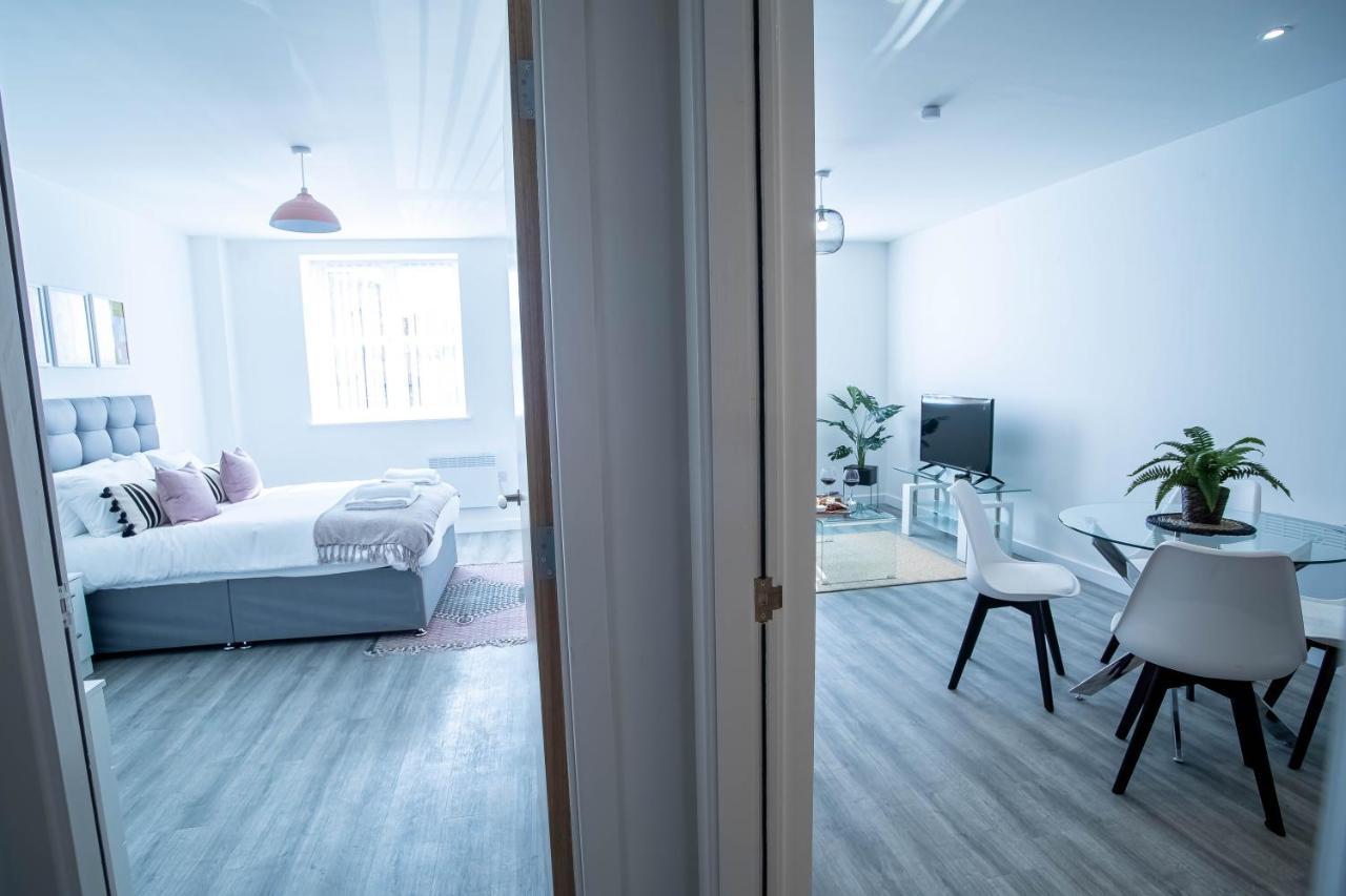 Luxury Apartments Available Next To Train Station - The Wallgate Apartments Wigan - Free Parking Dış mekan fotoğraf