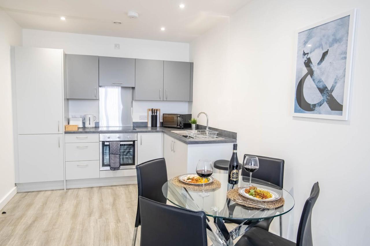 Luxury Apartments Available Next To Train Station - The Wallgate Apartments Wigan - Free Parking Dış mekan fotoğraf