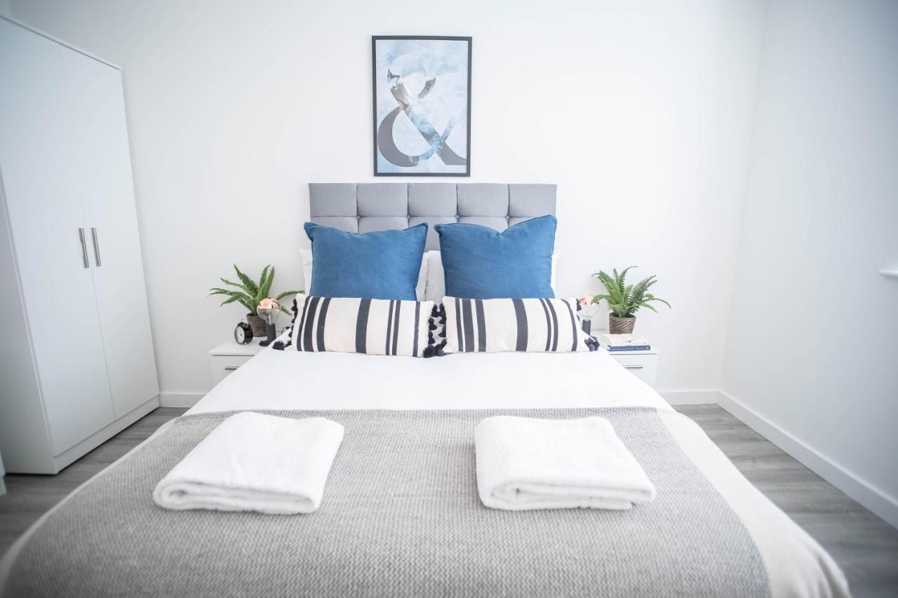Luxury Apartments Available Next To Train Station - The Wallgate Apartments Wigan - Free Parking Dış mekan fotoğraf