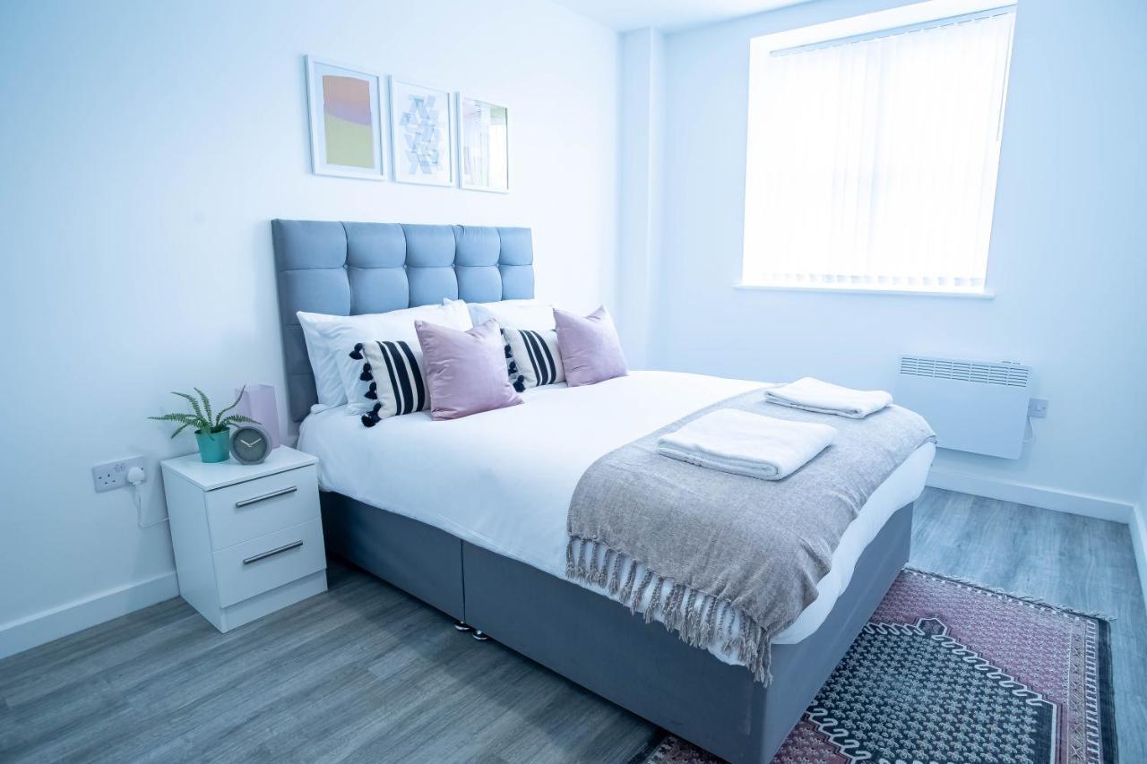 Luxury Apartments Available Next To Train Station - The Wallgate Apartments Wigan - Free Parking Dış mekan fotoğraf