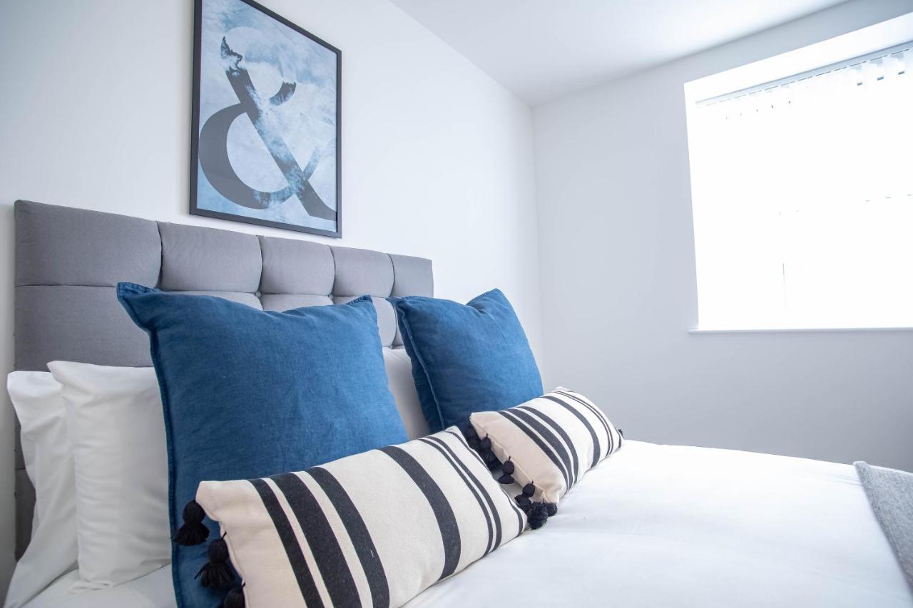 Luxury Apartments Available Next To Train Station - The Wallgate Apartments Wigan - Free Parking Dış mekan fotoğraf