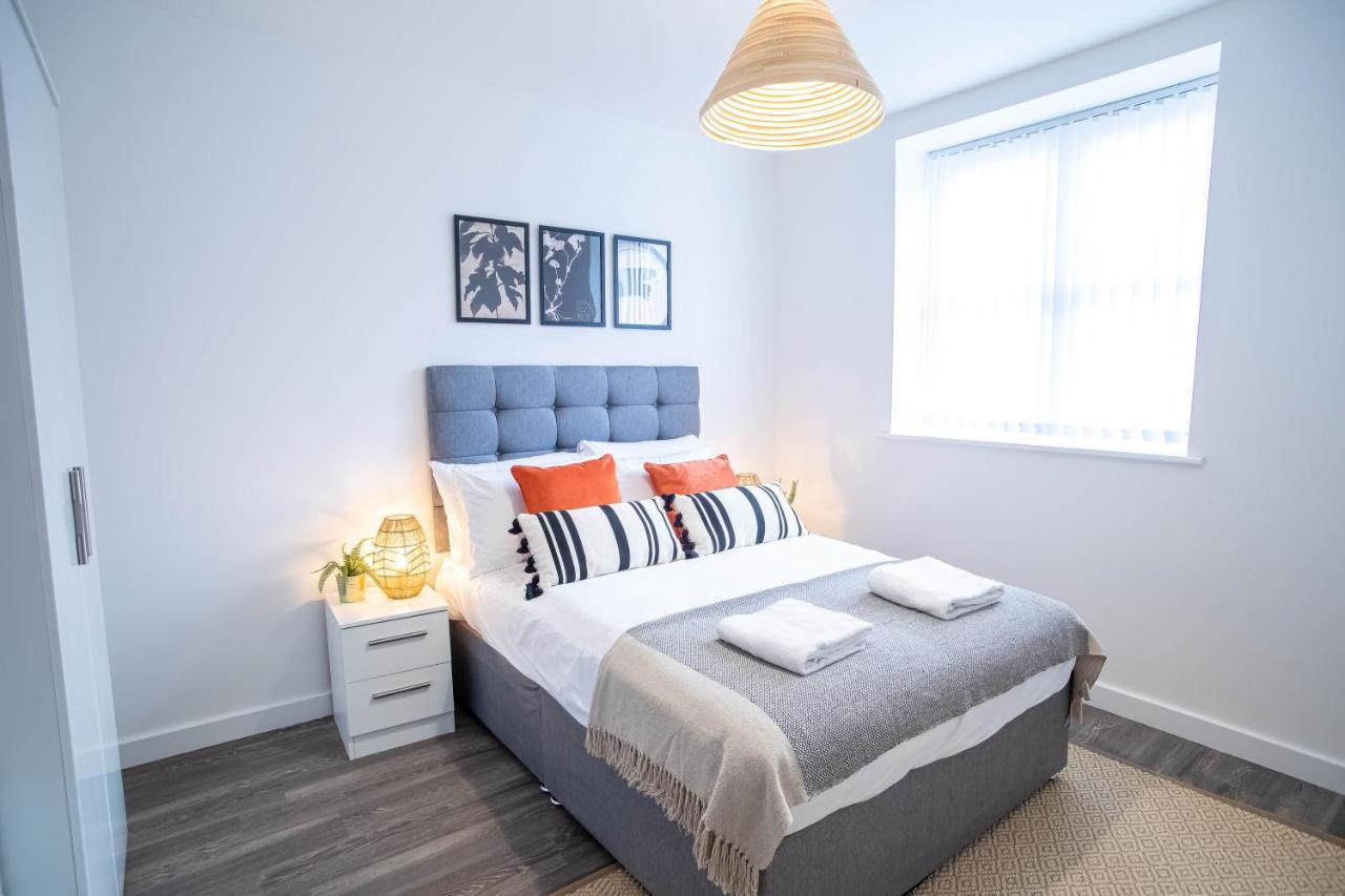 Luxury Apartments Available Next To Train Station - The Wallgate Apartments Wigan - Free Parking Dış mekan fotoğraf