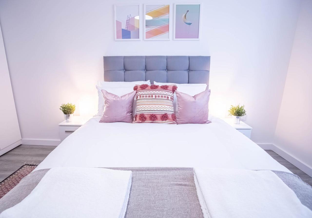 Luxury Apartments Available Next To Train Station - The Wallgate Apartments Wigan - Free Parking Dış mekan fotoğraf